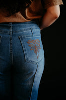 Boot Stitch Pocket Raw Hem Straight Leg Jeans