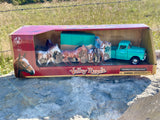 CHEVY PICKUP 1955 AND HORSE TRAILER TOY