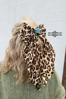 Loungin' Leopard Bow